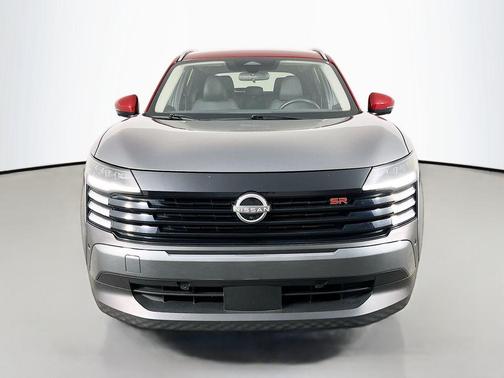 2t Gun Red Roof 2025 Nissan Kicks SR