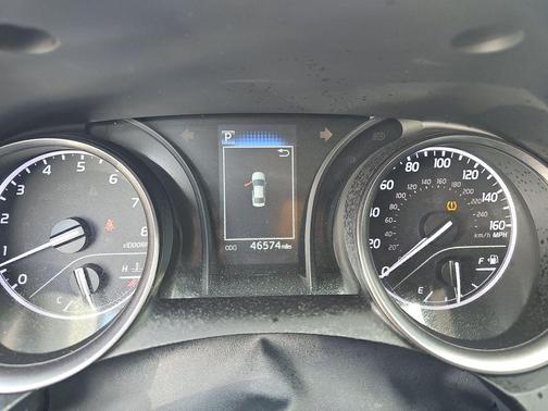 Ice 2023 Toyota Camry SE