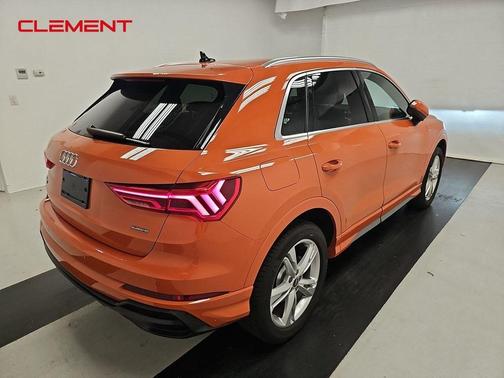 2022 Audi Q3 45 S line Premium
