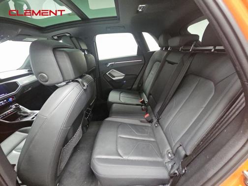 2022 Audi Q3 45 S line Premium