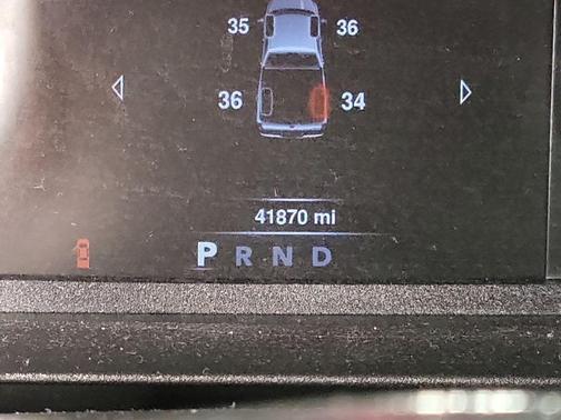 Delmonico Red Pearlcoat 2022 RAM 1500 Classic SLT