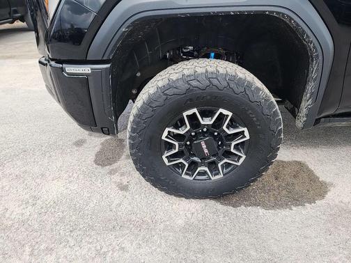 Gray 2024 GMC Sierra 2500 AT4