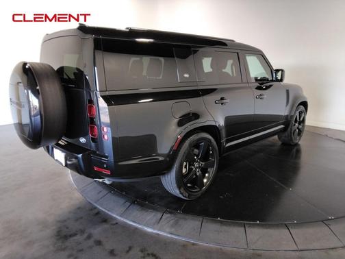 2023 Land Rover Defender X-Dynamic SE