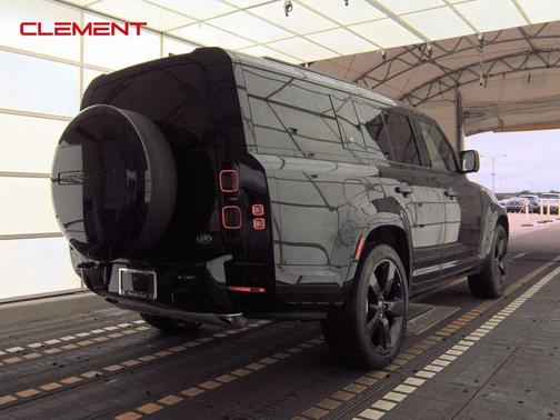 2023 Land Rover Defender X-Dynamic SE