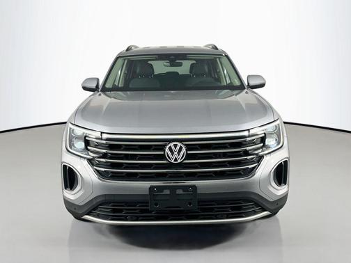 Silver Mist Metallic 2025 Volkswagen Atlas 2.0T SE