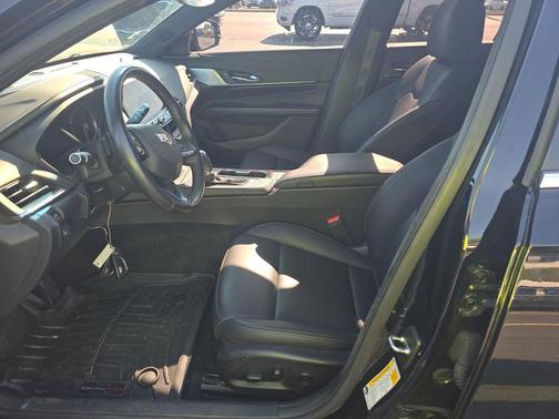 2023 Cadillac CT4 Luxury