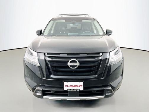 Black 2023 Nissan Pathfinder SL