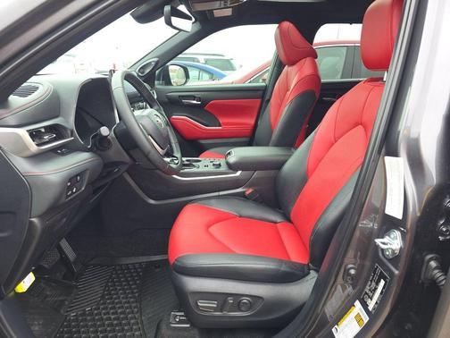 2025 Toyota Highlander Limited