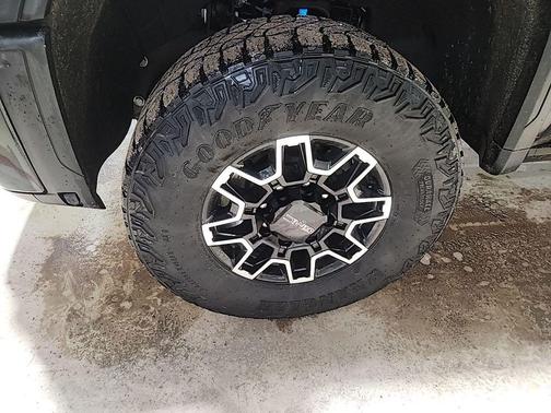 2024 GMC Sierra 2500 AT4X