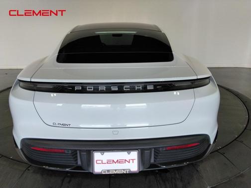 2022 Porsche Taycan Base