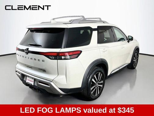White 2023 Nissan Pathfinder Platinum