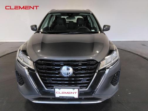 2022 Nissan Kicks SV