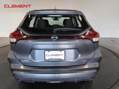 2022 Nissan Kicks SV