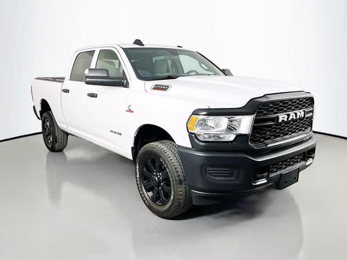 Bright White Clearcoat 2022 RAM 2500 Tradesman