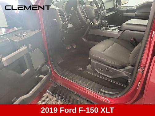 Ruby Red Metallic Tinted Clearcoat 2019 Ford F-150 XLT