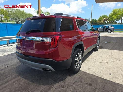 2023 GMC Acadia SLT
