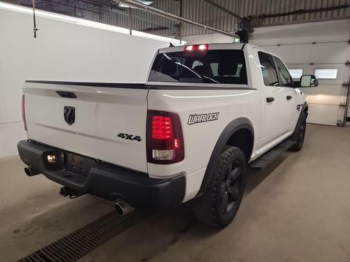 Bright White Clearcoat 2020 RAM 1500 Classic SLT