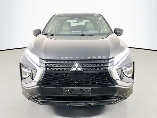 Labrador Black Pearl 2024 Mitsubishi Eclipse Cross SE