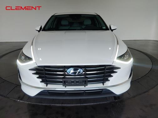 2022 Hyundai SONATA SE