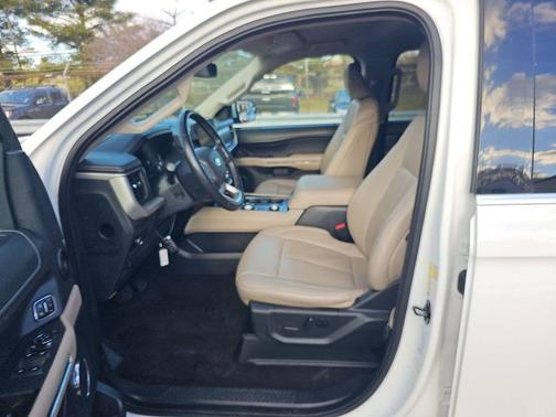 2023 Ford Expedition Max XLT