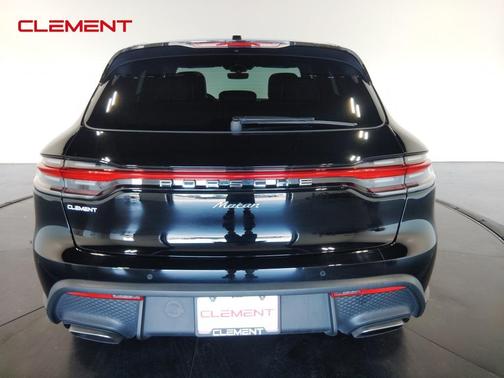 2022 Porsche Macan Base