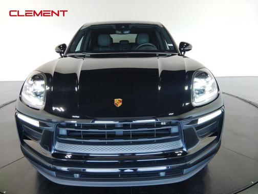 2022 Porsche Macan Base