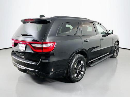 DB Black Crystal Clearcoat 2024 Dodge Durango R/T
