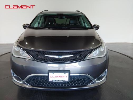 2020 Chrysler Pacifica Touring-L