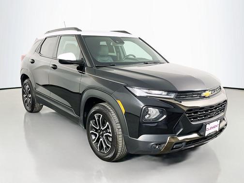 Mosaic Black Metallic 2023 Chevrolet Trailblazer ACTIV