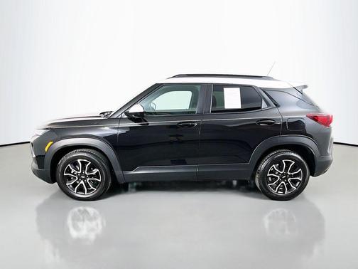 Mosaic Black Metallic 2023 Chevrolet Trailblazer ACTIV