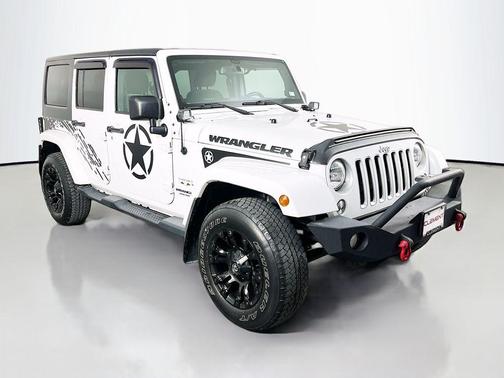 Bright White Clearcoat 2017 Jeep Wrangler Unlimited Sahara