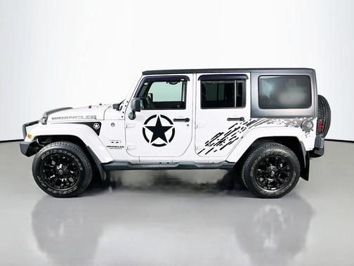 Bright White Clearcoat 2017 Jeep Wrangler Unlimited Sahara