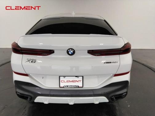 2022 BMW X6 xDrive40i