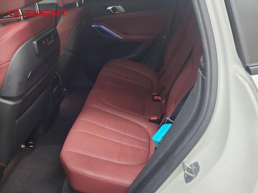 2022 BMW X6 xDrive40i