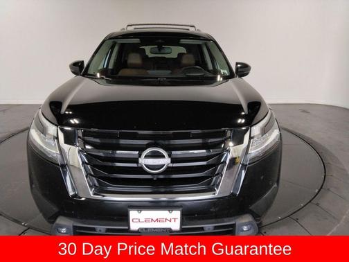 2022 Nissan Pathfinder Platinum