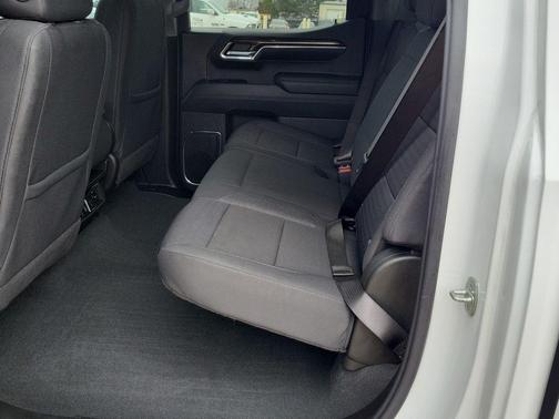 Summit White 2024 GMC Sierra 1500 SLE