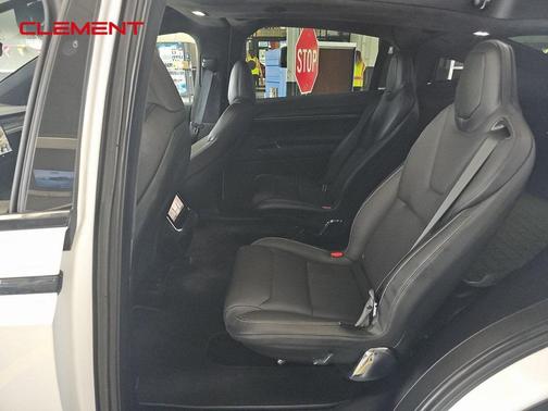 2022 Tesla Model X Plaid