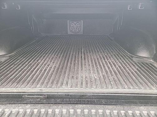Diamond Black 2022 RAM 1500 Classic SLT