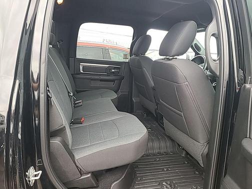 Diamond Black 2022 RAM 1500 Classic SLT
