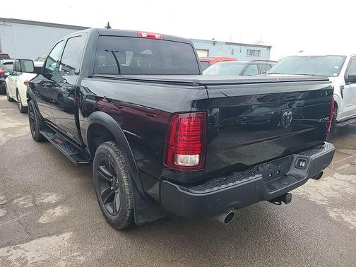 Diamond Black 2022 RAM 1500 Classic SLT