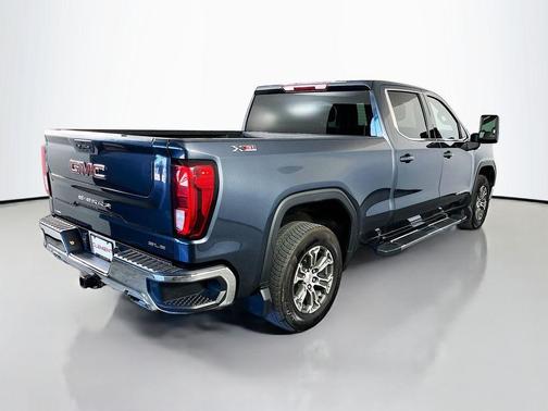 Pacific Blue Metallic 2022 GMC Sierra 1500 Limited SLE