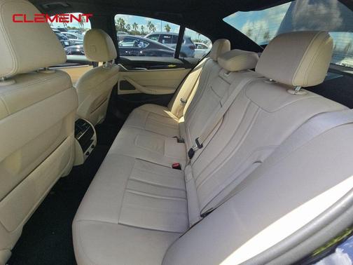 2019 BMW 540 i