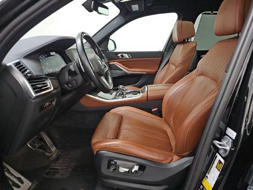 Black Sapphire Metallic 2022 BMW X5 M50i