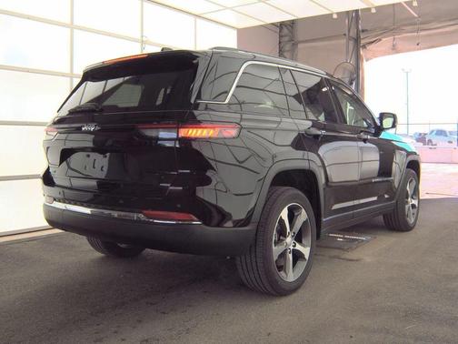 2022 Jeep Grand Cherokee 4xe Base