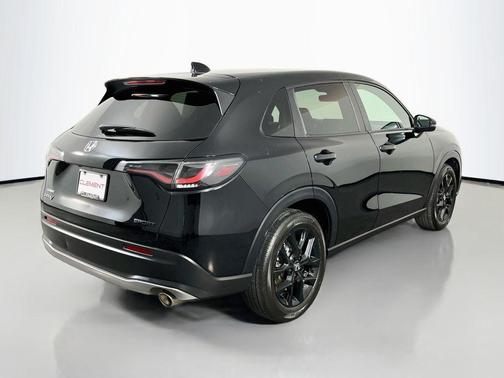 Crystal Black Pearl 2024 Honda HR-V Sport