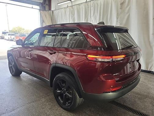 2023 Jeep Grand Cherokee Altitude