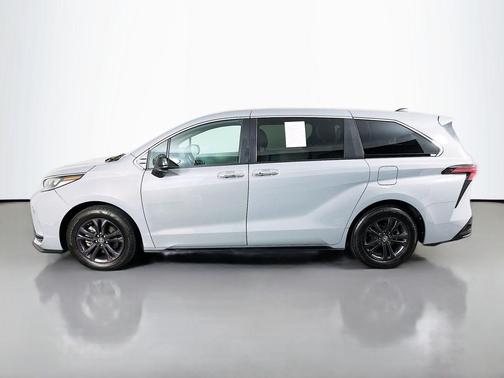 Cement 2024 Toyota Sienna XSE 7 Passenger