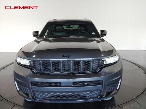 2022 Jeep Grand Cherokee L Laredo