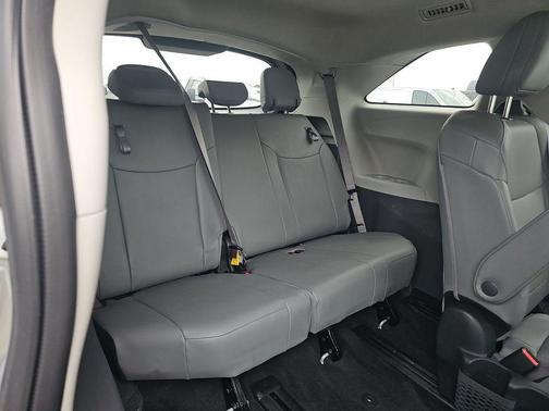 Celestial Silver Metallic 2023 Toyota Sienna XLE