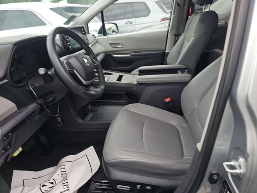 Celestial Silver Metallic 2023 Toyota Sienna XLE
